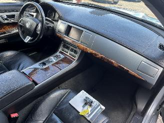 Jaguar XF XF Sportbrake Combi 2.2 D S 16V (224DT(DW12C)) [147kW]  (09-2012/04-20=
14) picture 6