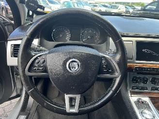 Jaguar XF XF Sportbrake Combi 2.2 D S 16V (224DT(DW12C)) [147kW]  (09-2012/04-20=
14) picture 17