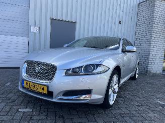 uszkodzony samochody osobowe Jaguar XF XF Sportbrake Combi 2.2 D S 16V (224DT(DW12C)) [147kW]  (09-2012/04-20=
14) 2013/2