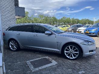Jaguar XF XF Sportbrake Combi 2.2 D S 16V (224DT(DW12C)) [147kW]  (09-2012/04-20=
14) picture 5