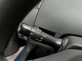 Toyota Yaris Yaris II (P9) Hatchback 1.0 12V VVT-i (1KR-FE) [51kW]  (08-2005/12-201=
1) picture 15