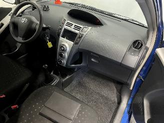 Toyota Yaris Yaris II (P9) Hatchback 1.0 12V VVT-i (1KR-FE) [51kW]  (08-2005/12-201=
1) picture 11
