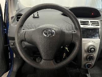 Toyota Yaris Yaris II (P9) Hatchback 1.0 12V VVT-i (1KR-FE) [51kW]  (08-2005/12-201=
1) picture 18