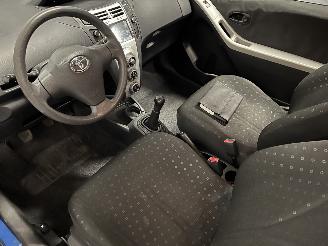 Toyota Yaris Yaris II (P9) Hatchback 1.0 12V VVT-i (1KR-FE) [51kW]  (08-2005/12-201=
1) picture 13