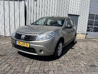 Schadeauto Dacia Sandero Sandero I (BS) Hatchback 1.6 (K7M-710) [64kW]  (06-2008/12-2012) 2009/6