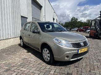Dacia Sandero Sandero I (BS) Hatchback 1.6 (K7M-710) [64kW]  (06-2008/12-2012) picture 6