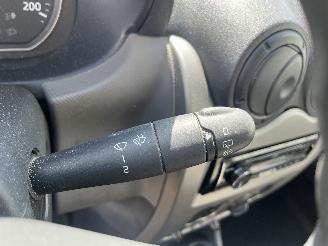 Dacia Sandero Sandero I (BS) Hatchback 1.6 (K7M-710) [64kW]  (06-2008/12-2012) picture 15