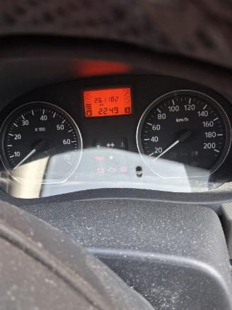 Dacia Sandero Sandero I (BS) Hatchback 1.6 (K7M-710) [64kW]  (06-2008/12-2012) picture 2