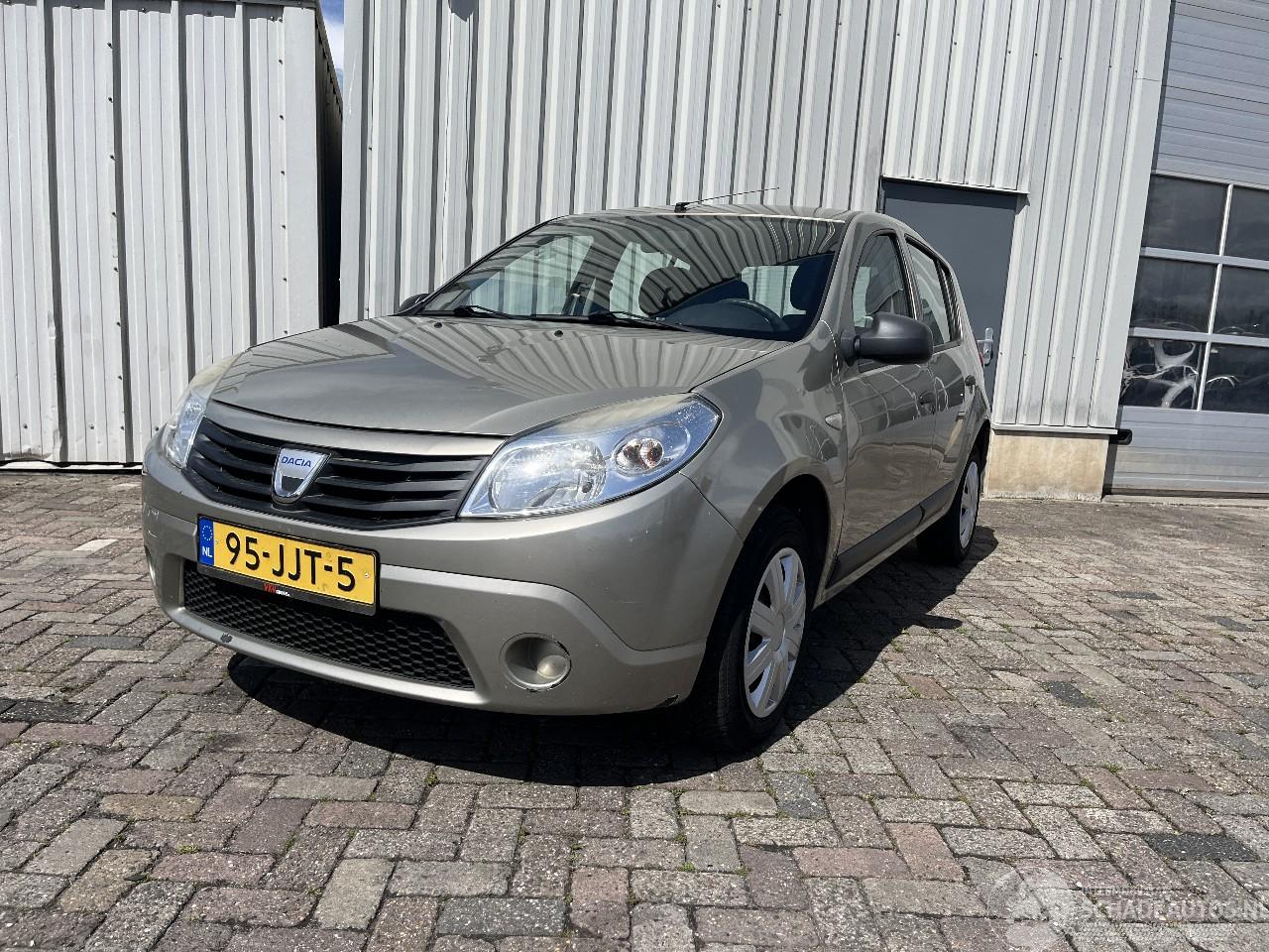 Dacia Sandero Sandero I (BS) Hatchback 1.6 (K7M-710) [64kW]  (06-2008/12-2012)
