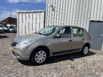 Dacia Sandero Sandero I (BS) Hatchback 1.6 (K7M-710) [64kW]  (06-2008/12-2012) picture 3