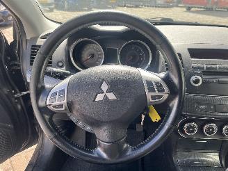 Mitsubishi Lancer Lancer Sportback (CX) Hatchback 1.8 MIVEC 16V (4B10(Euro 5)) [105kW]  =
(06-2008/...) picture 16