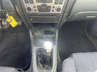 Nissan Almera Almera (N16) Hatchback 1.8 16V (QG18DE) [85kW]  (10-2002/11-2006) picture 16