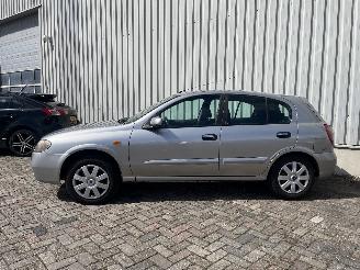 Nissan Almera Almera (N16) Hatchback 1.8 16V (QG18DE) [85kW]  (10-2002/11-2006) picture 4