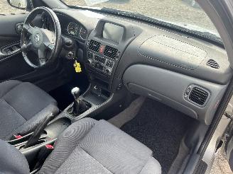 Nissan Almera Almera (N16) Hatchback 1.8 16V (QG18DE) [85kW]  (10-2002/11-2006) picture 7