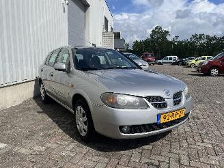 Nissan Almera Almera (N16) Hatchback 1.8 16V (QG18DE) [85kW]  (10-2002/11-2006) picture 6