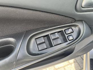 Nissan Almera Almera (N16) Hatchback 1.8 16V (QG18DE) [85kW]  (10-2002/11-2006) picture 12