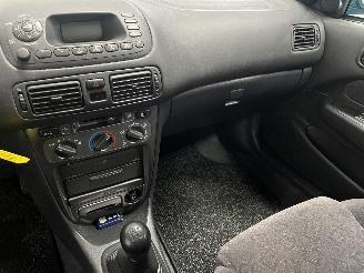 Toyota Corolla Corolla (EB/ZZ/WZ/CD) Liftback 1.6 16V VVT-i (3ZZFE) [81kW]  (02-2000/=
01-2002) picture 16