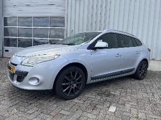 Renault Mégane Megane III Grandtour (KZ) Combi 5-drs 1.6 16V (K4M-848(K4M-P8)) [74kW]=
  (05-2009/02-2016) picture 3