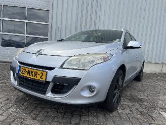 Schadeauto Renault Mégane Megane III Grandtour (KZ) Combi 5-drs 1.6 16V (K4M-848(K4M-P8)) [74kW]=
  (05-2009/02-2016) 2010/10