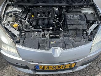 Renault Mégane Megane III Grandtour (KZ) Combi 5-drs 1.6 16V (K4M-848(K4M-P8)) [74kW]=
  (05-2009/02-2016) picture 19