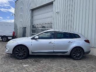 Renault Mégane Megane III Grandtour (KZ) Combi 5-drs 1.6 16V (K4M-848(K4M-P8)) [74kW]=
  (05-2009/02-2016) picture 4