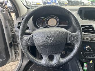 Renault Mégane Megane III Grandtour (KZ) Combi 5-drs 1.6 16V (K4M-848(K4M-P8)) [74kW]=
  (05-2009/02-2016) picture 18