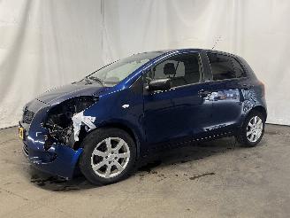 Toyota Yaris Yaris II (P9) Hatchback 1.3 16V VVT-i (2SZFE) [64kW]  (08-2005/11-2010=
) picture 3