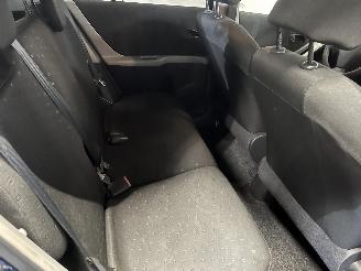 Toyota Yaris Yaris II (P9) Hatchback 1.3 16V VVT-i (2SZFE) [64kW]  (08-2005/11-2010=
) picture 10