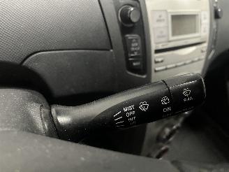 Toyota Yaris Yaris II (P9) Hatchback 1.0 12V VVT-i (1KR-FE) [51kW]  (08-2005/12-201=
1) picture 21
