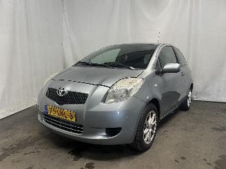 Coche accidentado Toyota Yaris Yaris II (P9) Hatchback 1.0 12V VVT-i (1KR-FE) [51kW]  (08-2005/12-201=
1) 2006/10