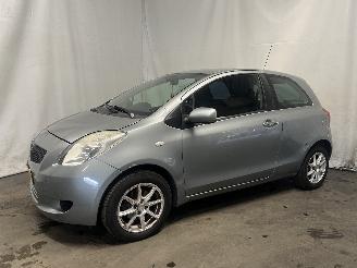 Toyota Yaris Yaris II (P9) Hatchback 1.0 12V VVT-i (1KR-FE) [51kW]  (08-2005/12-201=
1) picture 3
