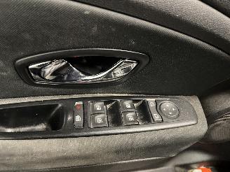 Renault Mégane Megane III Grandtour (KZ) Combi 5-drs 1.5 dCi 110 (K9K-636(K9K-A6)) [8=
1kW]  (02-2009/04-2016) picture 12
