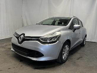 Vaurioauto  passenger cars Renault Clio Clio III Estate/Grandtour (KR) Combi 1.2 16V 75 (D4F-740(D4F-D7)) [55k=
W]  (02-2008/12-2014) 2014/3