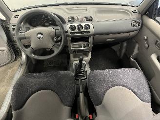 Nissan Micra Micra (K11) Hatchback 1.4 16V (CGA3DE) [60kW]  (09-2000/02-2003) picture 14