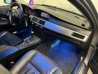 BMW 5-serie 5 serie (E60) Sedan 525i 24V (M54-B25(256S5)) [141kW]  (09-2003/02-200=
5) picture 11