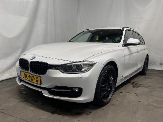 skadebil auto BMW 3-serie 3 serie Touring (F31) Combi 320i 2.0 16V (N20-B20B) [135kW]  (11-2012/=
06-2015) 2012/12