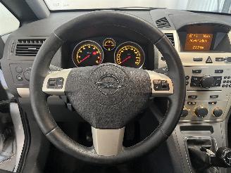 Opel Zafira Zafira (M75) MPV 1.6 16V (Z16XER(Euro 4)) [85kW]  (01-2008/04-2015) picture 21