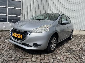 Coche accidentado Peugeot 208 208 I (CA/CC/CK/CL) Hatchback 1.2 Vti 12V PureTech 82 (EB2F(HMZ)) [60k=
W]  (03-2012/12-2019) 2013/2