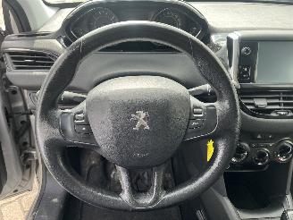 Peugeot 208 208 I (CA/CC/CK/CL) Hatchback 1.2 Vti 12V PureTech 82 (EB2F(HMZ)) [60k=
W]  (03-2012/12-2019) picture 18