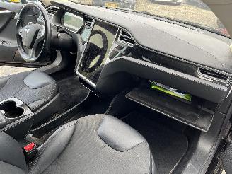 Tesla Model S Model S Liftback 85 (L1S) [270kW]  (09-2012/02-2016) picture 8