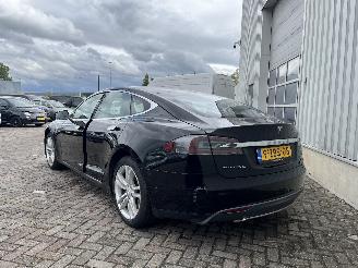 Tesla Model S Model S Liftback 85 (L1S) [270kW]  (09-2012/02-2016) picture 5