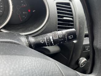 Kia Sorento Sorento II (XM) SUV 2.4 16V 4x2 (G4KE) [128kW]  (11-2009/12-2015) picture 14