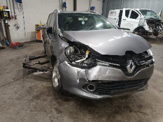 Renault Clio Clio IV Estate/Grandtour (7R) Combi 5-drs 0.9 Energy TCE 90 12V (H4B-4=
00(H4B-A4)) [66kW]  (01-2013/08-2021) picture 2