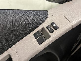Toyota Yaris Yaris II (P9) Hatchback 1.3 16V VVT-i (2SZFE) [64kW]  (08-2005/11-2010=
) picture 16
