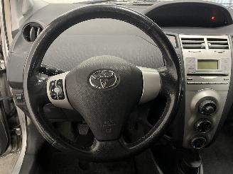 Toyota Yaris Yaris II (P9) Hatchback 1.3 16V VVT-i (2SZFE) [64kW]  (08-2005/11-2010=
) picture 21