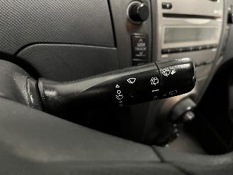 Toyota Yaris Yaris II (P9) Hatchback 1.0 12V VVT-i (1KR-FE) [51kW]  (08-2005/12-201=
1) picture 15