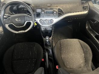 Kia Picanto Picanto (TA) Hatchback 1.2 16V (G4LA5) [63kW]  (09-2011/06-2017) picture 13