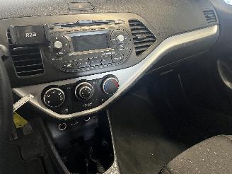 Kia Picanto Picanto (TA) Hatchback 1.2 16V (G4LA5) [63kW]  (09-2011/06-2017) picture 18