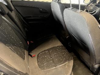 Kia Picanto Picanto (TA) Hatchback 1.2 16V (G4LA5) [63kW]  (09-2011/06-2017) picture 12