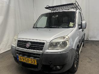 krockskadad bil auto Fiat Doblo Doblo Cargo (223) Van 1.3 D 16V Multijet DPF (223.A.9000) [62kW]  (08-=
2006/12-2010) 2010/3